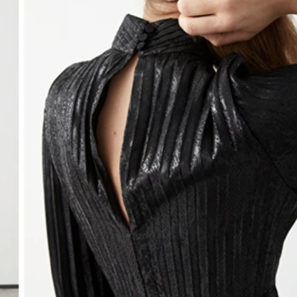 metallic pleated maxi dress - Picture 5 of 9